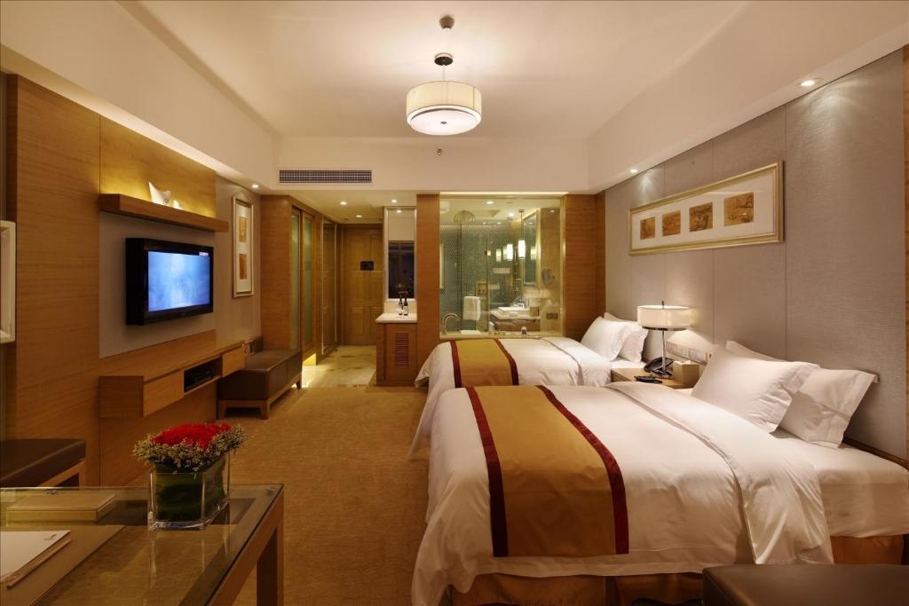 Sovereign Hotel Zhanjiang Room photo